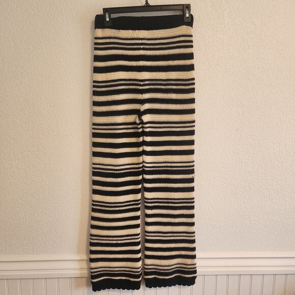 Future Collective Women's Size XXS Black/Cream Straight Leg Knit Pants New - Picture 3 of 3